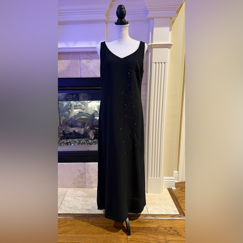 Elegant Black Sleeveless Long Evening Dress Size 10